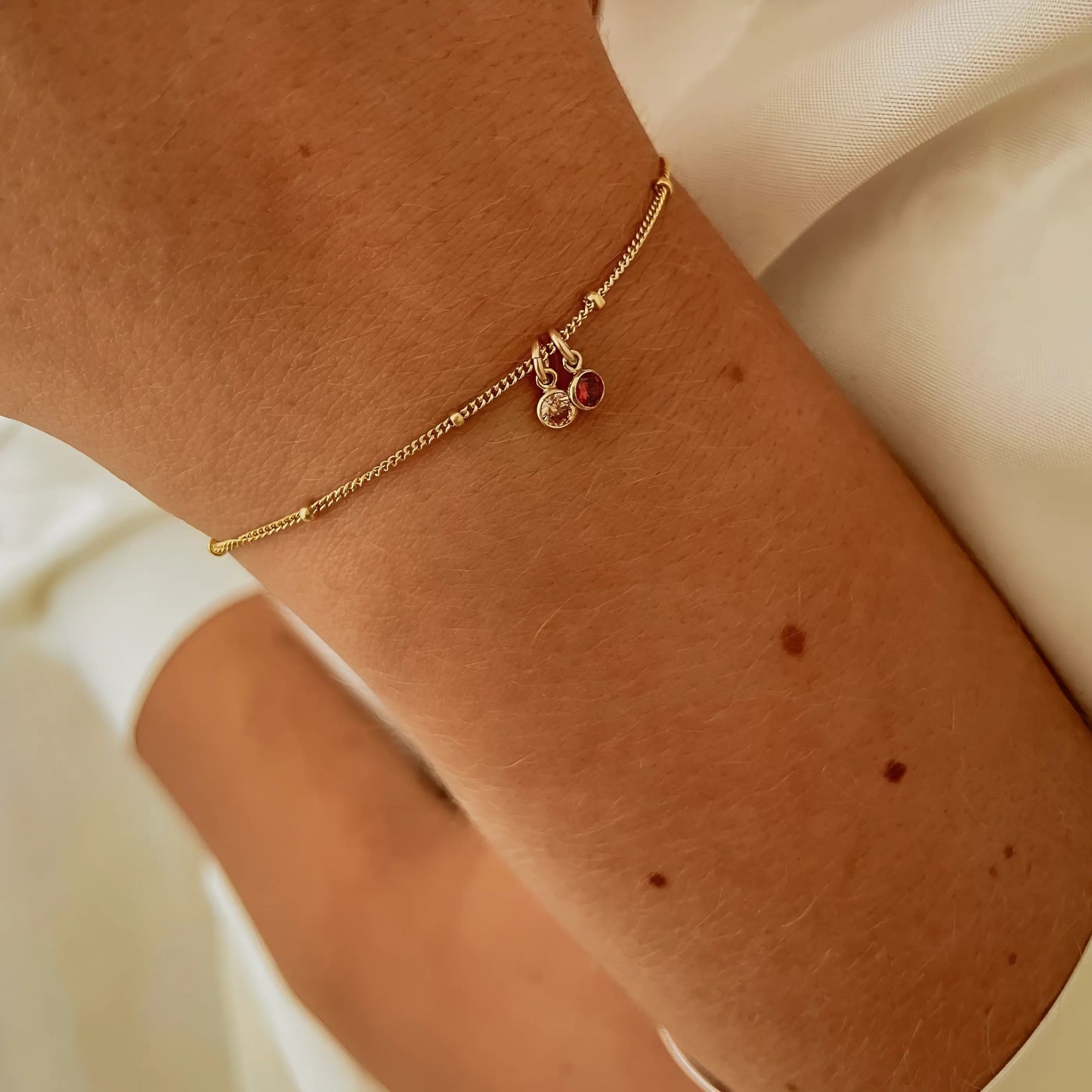 Satellite – Gepersonaliseerde Geboortesteen Armband