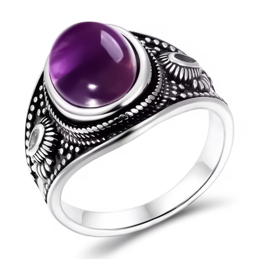 Zilveren ring met een betoverende amethist steen.