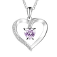 Zilveren ketting met een briljant paarse Swarovski-hart, die de diepte van ware emotie weerspiegelt.
