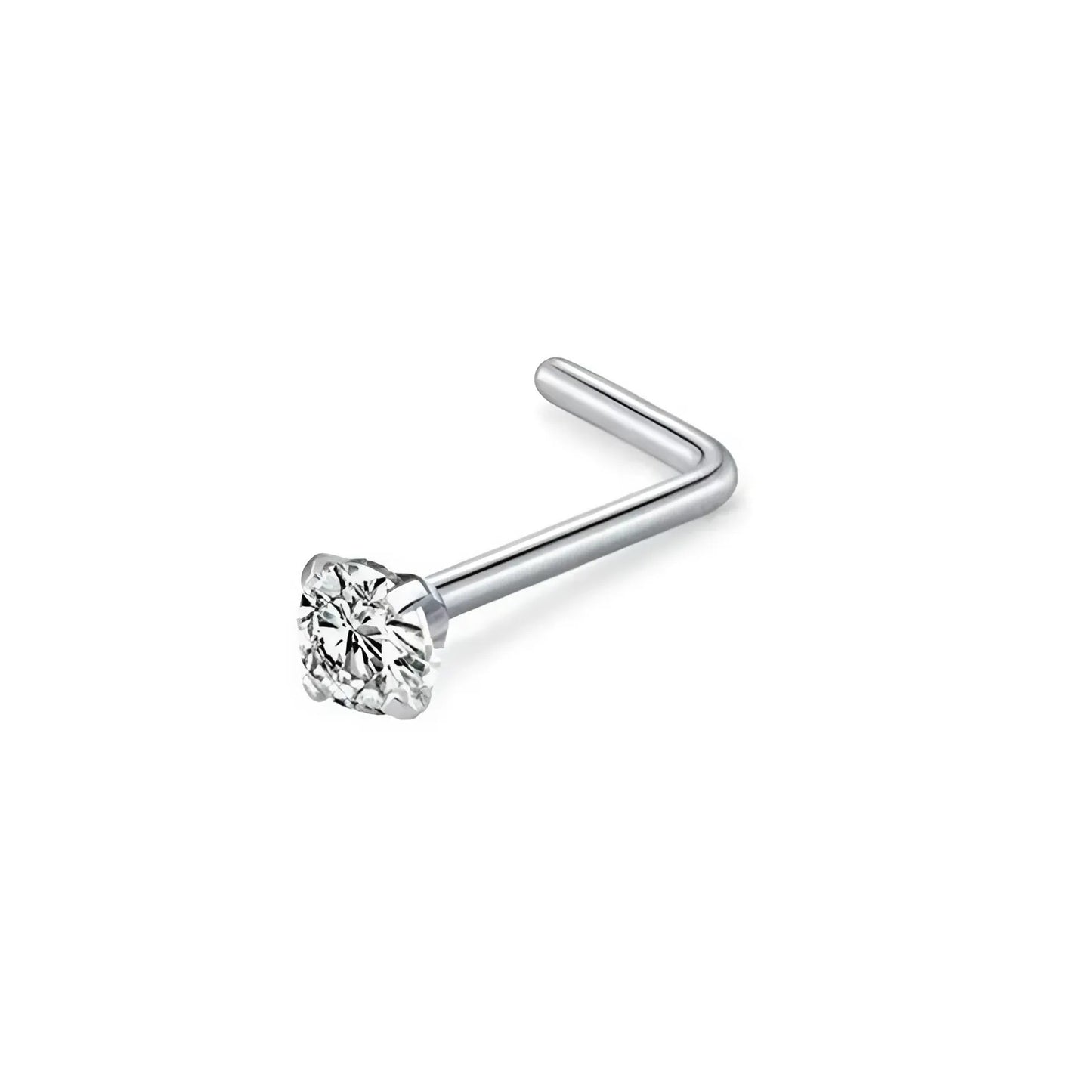 Een gepolijste titanium neuspiercing met een 2mm witte zirconia, een druppel maanlicht die delicaat op de huid rust