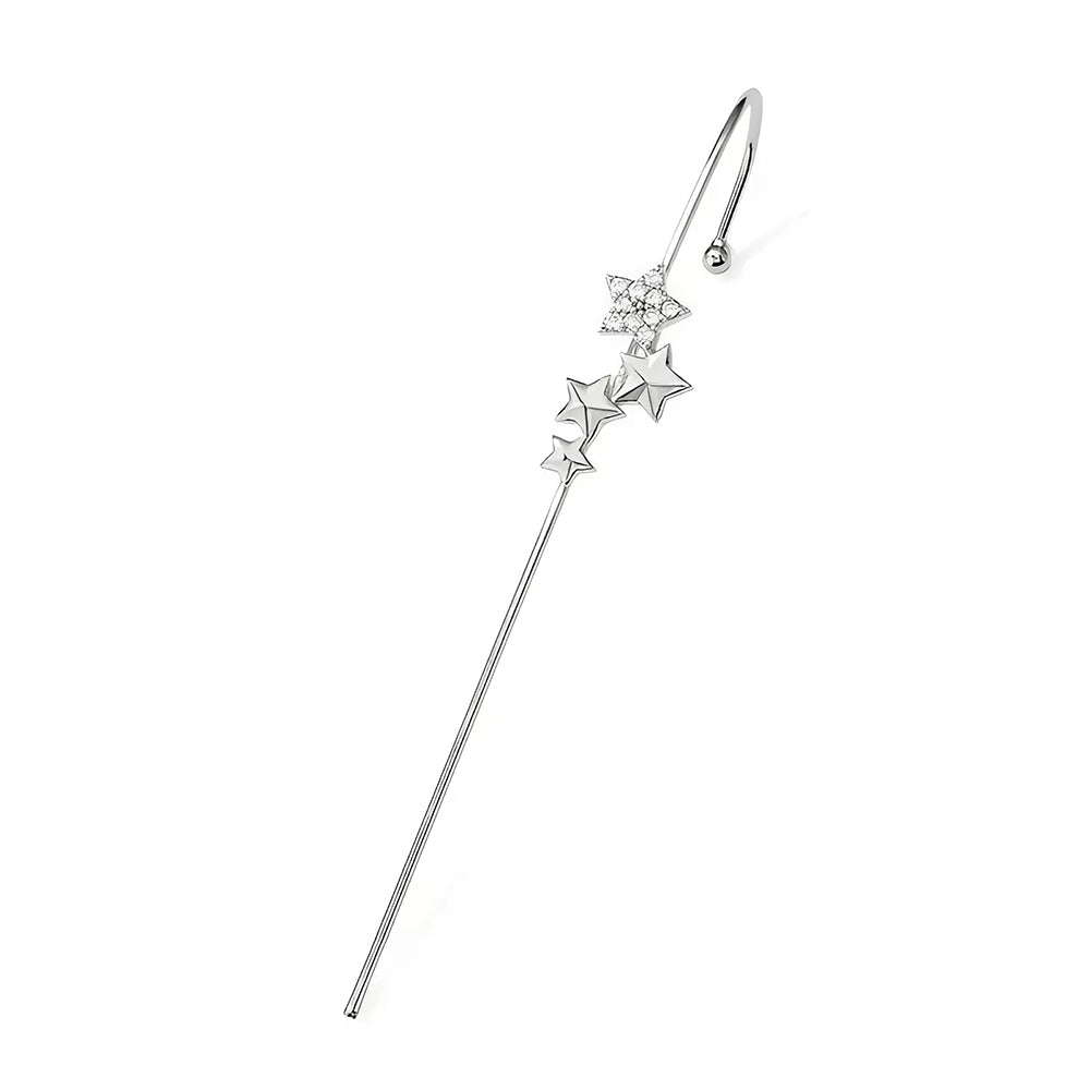 14K gouden oorcuff met moissaniet, een delicate dans van licht en vorm